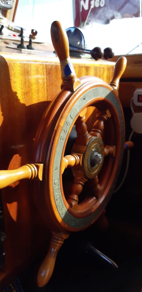 Giam-portofino pilot-1973-legno-timone