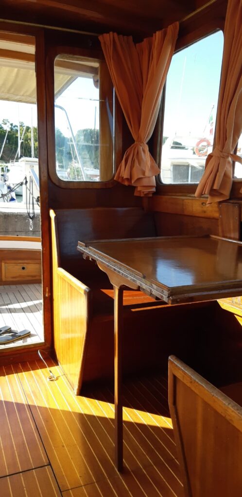 Giam-portofino pilot-1973-legno-dinette 3