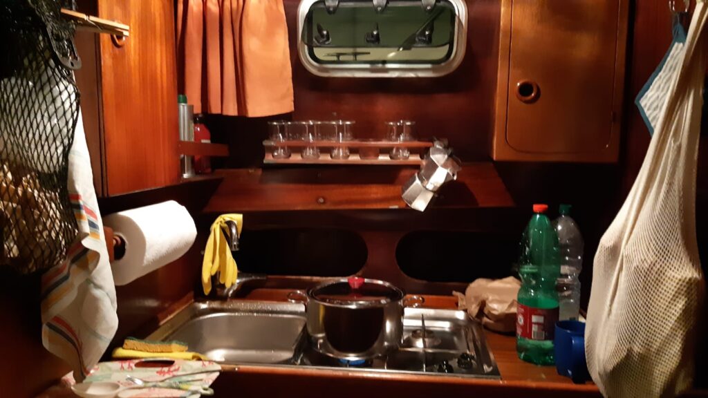 Giam-portofino pilot-1973-legno-zona cottura-in vendita