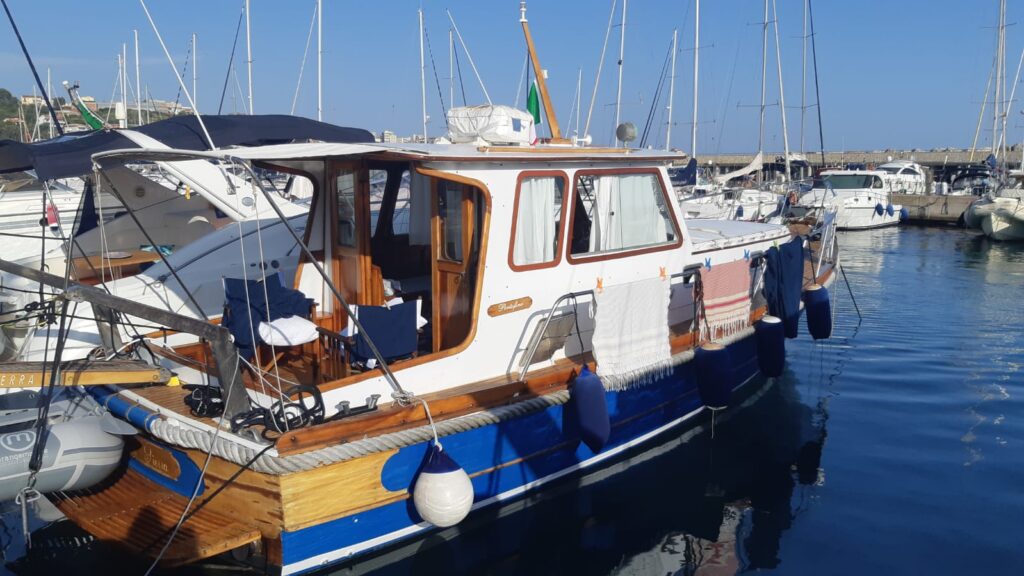 Giam-portofino pilot-1973-legno-scafo-tuga-pozzetto