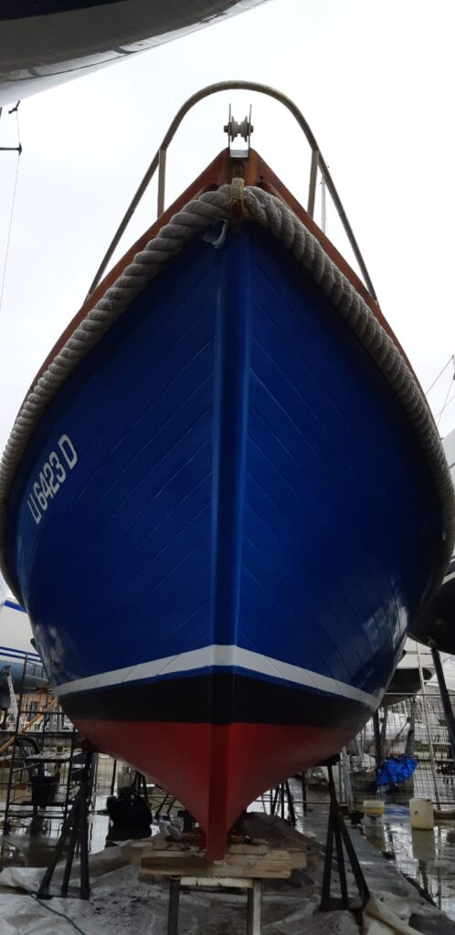 Giam-portofino pilot-1973-legno-dettaglio dritto di prua-falchetto-musone-pulpito