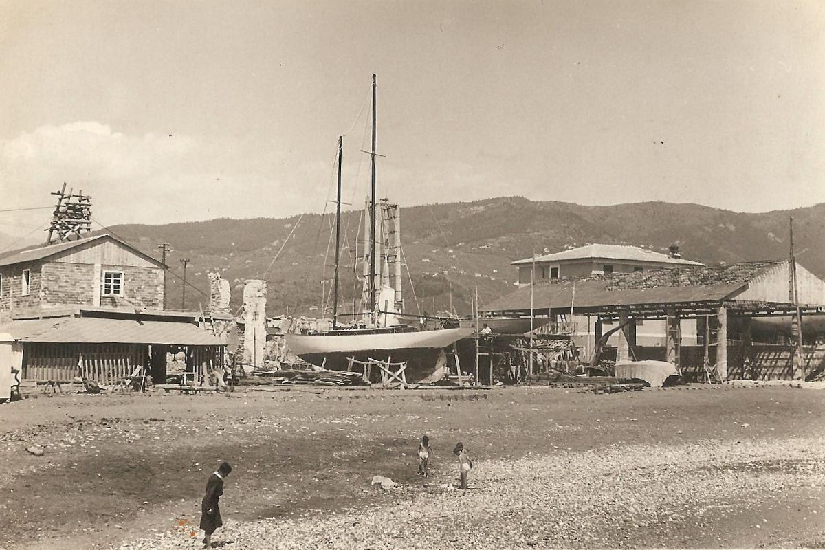 admiral cantieri navali di lavagna yacht