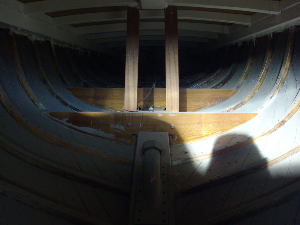 Mizar III-sangermnai-vista interna scafo