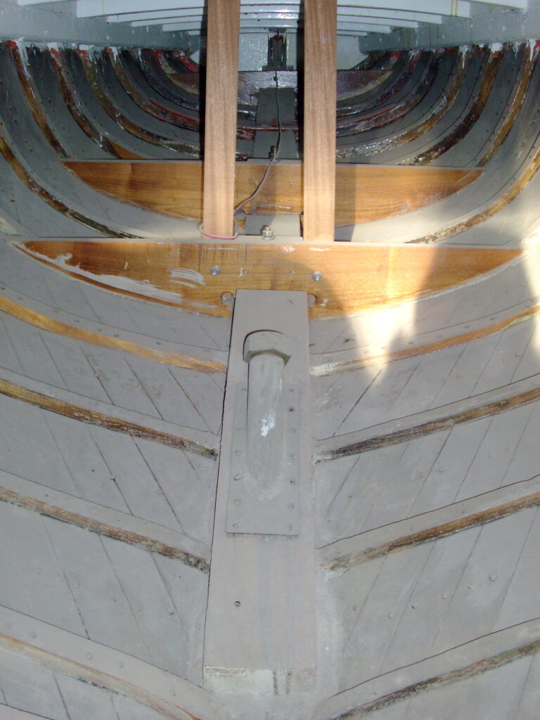 Mizar III-sangermani-vista interno scafo